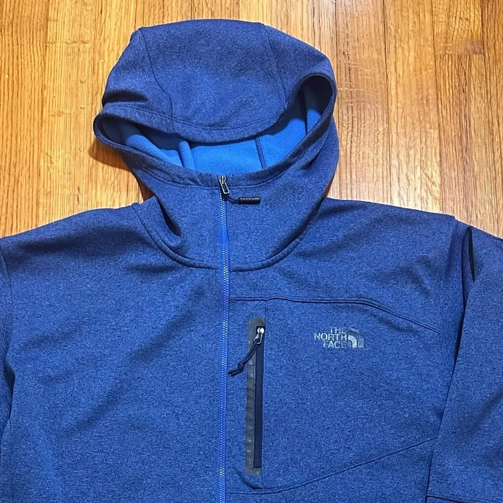 The North Face Men's Canyonlands Hoodie in stretch hardface fleece. Size Large